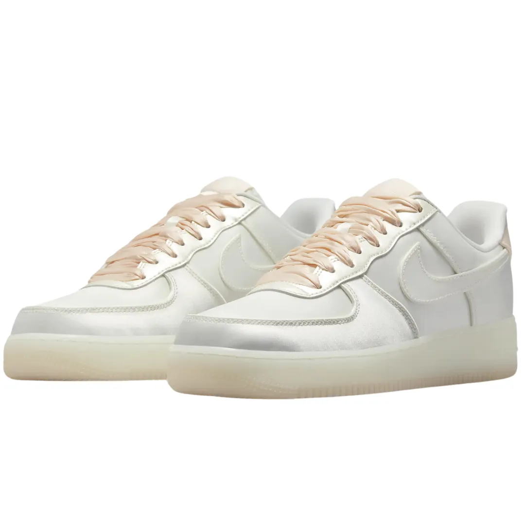 NIke Air Force 1 '07 LV8 (Womens)