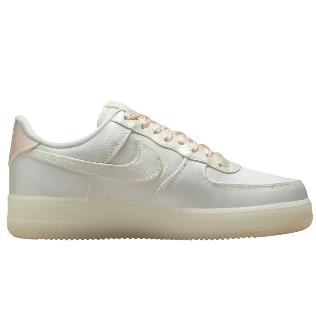 NIke Air Force 1 '07 LV8 (Womens)