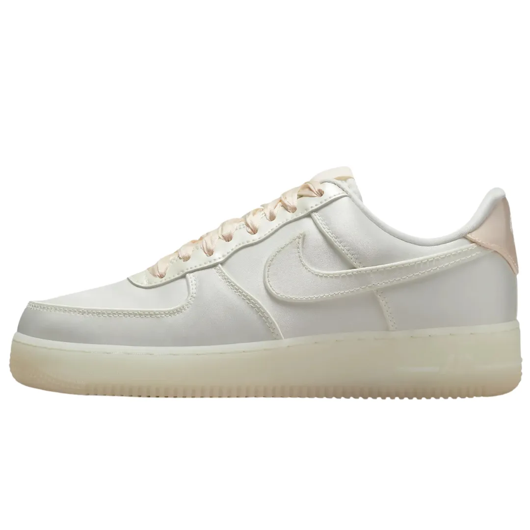 NIke Air Force 1 '07 LV8 (Womens)